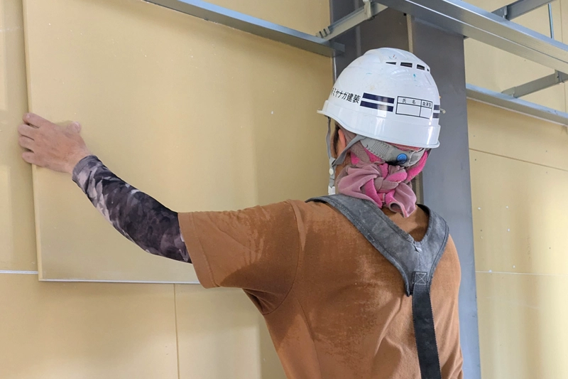 ボード貼り工事